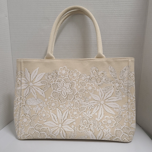 OSCAR DE LA RENTA Ivory & Beige Floral Canvas Tote Bag - Picture 3 of 16